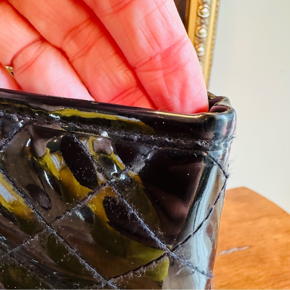 NORDSTROMS QUILTED PATTERN PLEATHER TOTE BAG 12”H - 16”W - 4 1/2”D Great Cond - Picture 10 of 12